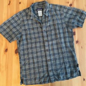 Men’s Patagonia vintage style cotton short sleeve button down